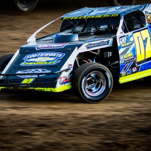 Photo courtesy of Fotos by Fizzle (Charlie Weber)